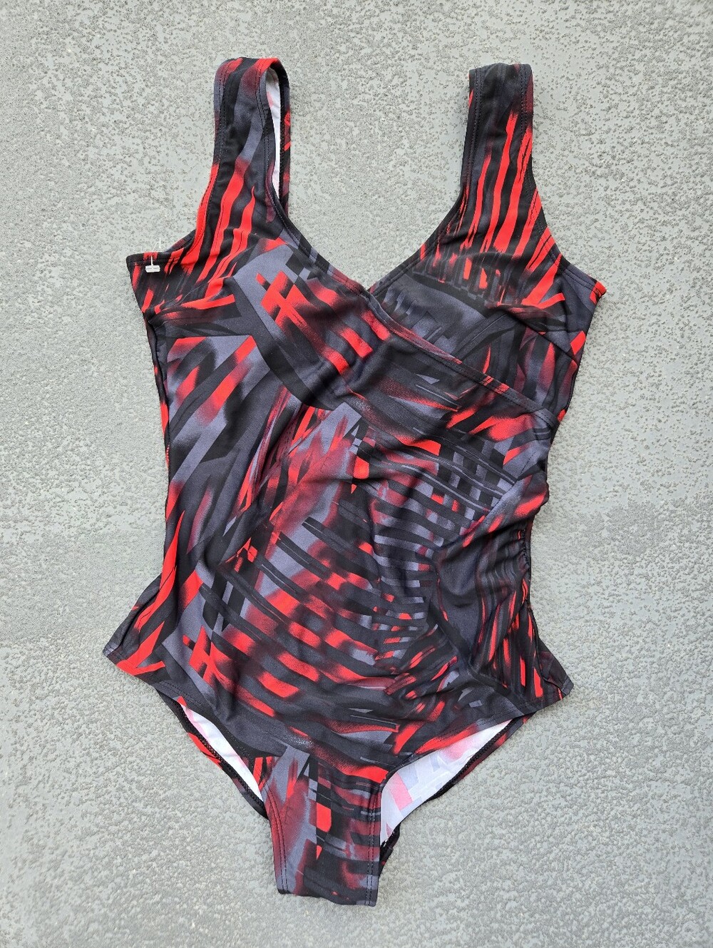 NEW w/o Tag, One-Piece Swimsuit in Black & Red Abstract Print, Adult 8